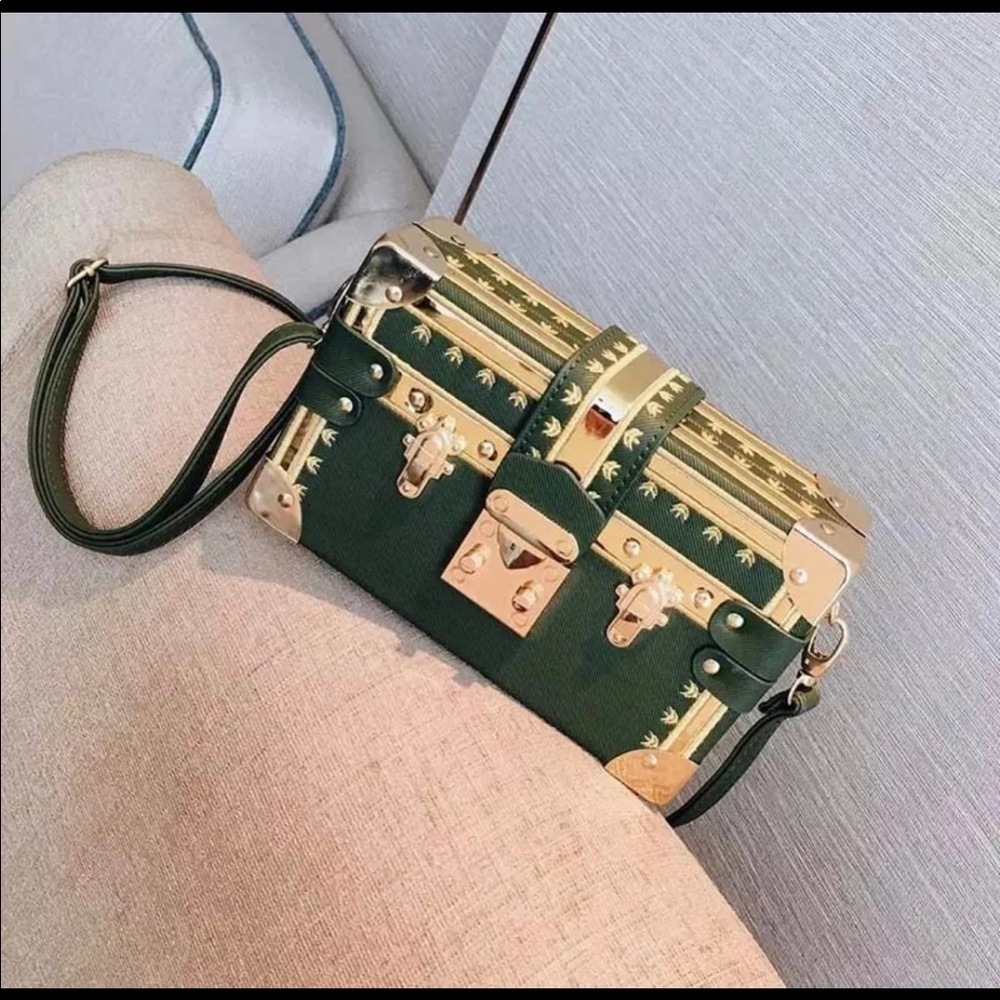 Box style clutch/crossbody handbag - Picture 5 of 5